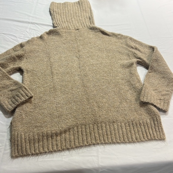Vici oversized turtleneck sweater - Picture 6 of 7